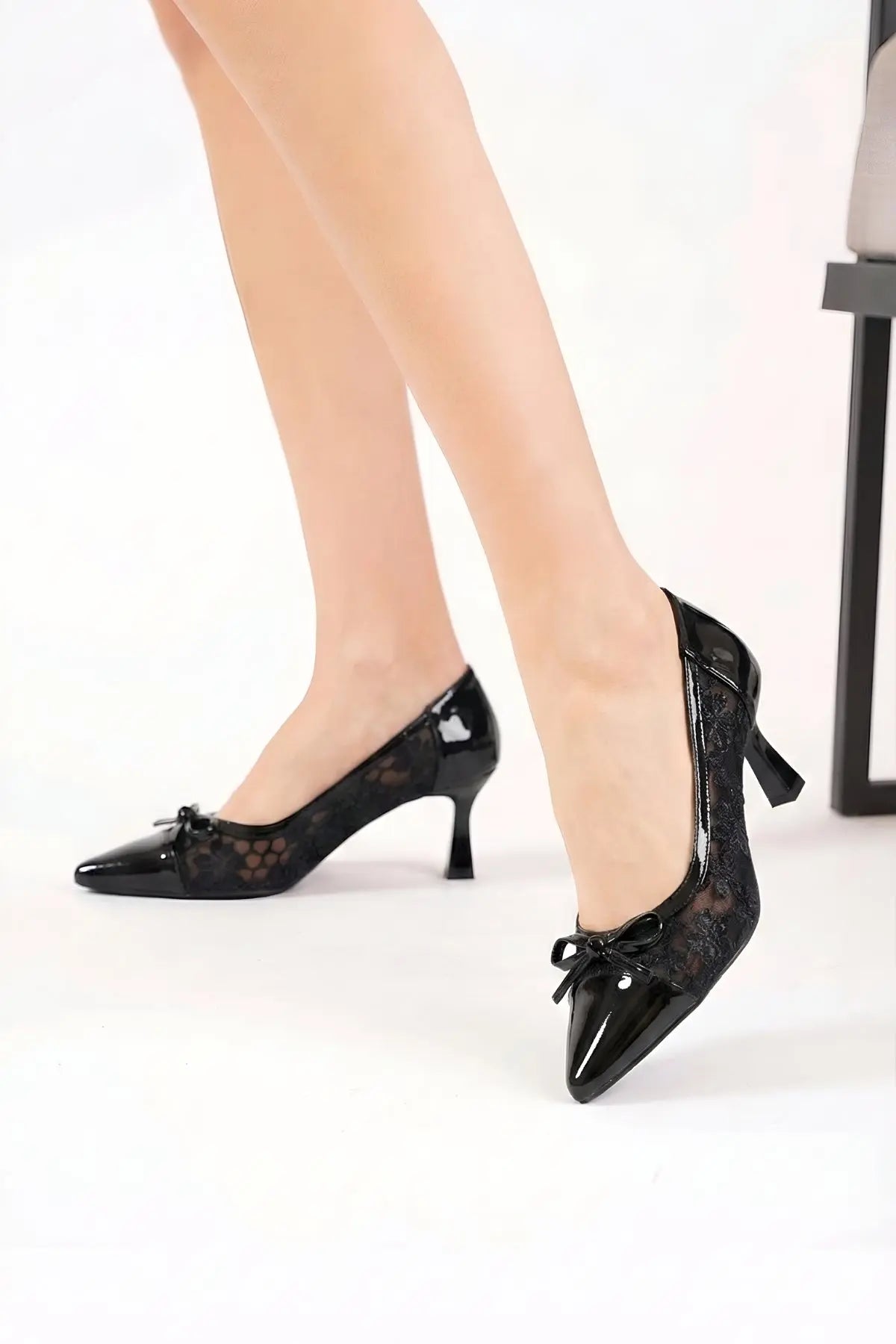 Siyah Rugan Çiçek Desenli Topuklu Ayakkabı 8CM - ASSORTIE SHOES